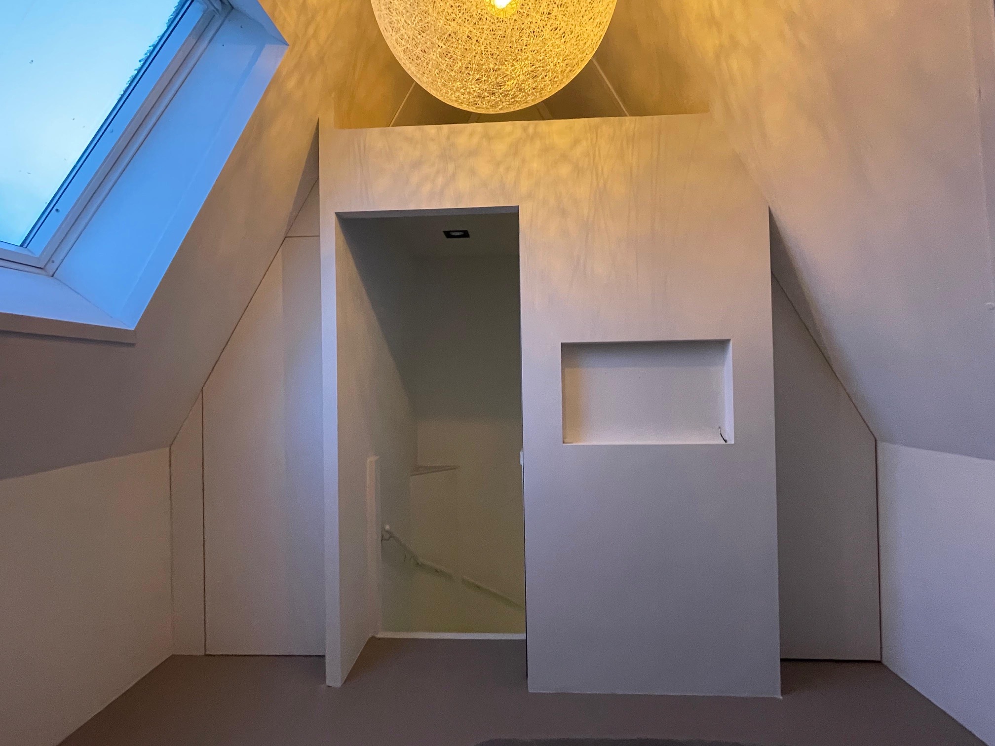 Zoldertransformatie met visgraatvloer — foto 2
